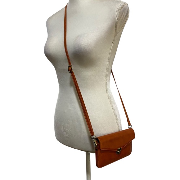 Classic Tan Crossbody Bag with Gold-Tone Lock Clutch Option Small - Picture 7 of 16